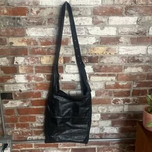 IIDA Black Faux Leather Large Zipper Tote Bag
